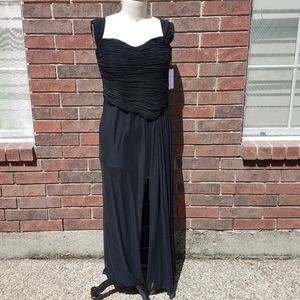 Black Sweethearts Neck Formal Dress